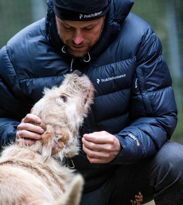 dog Arthur Mikael Lindnord res - Švédský závodník našel v Ekvádoru přítele jménem Artur